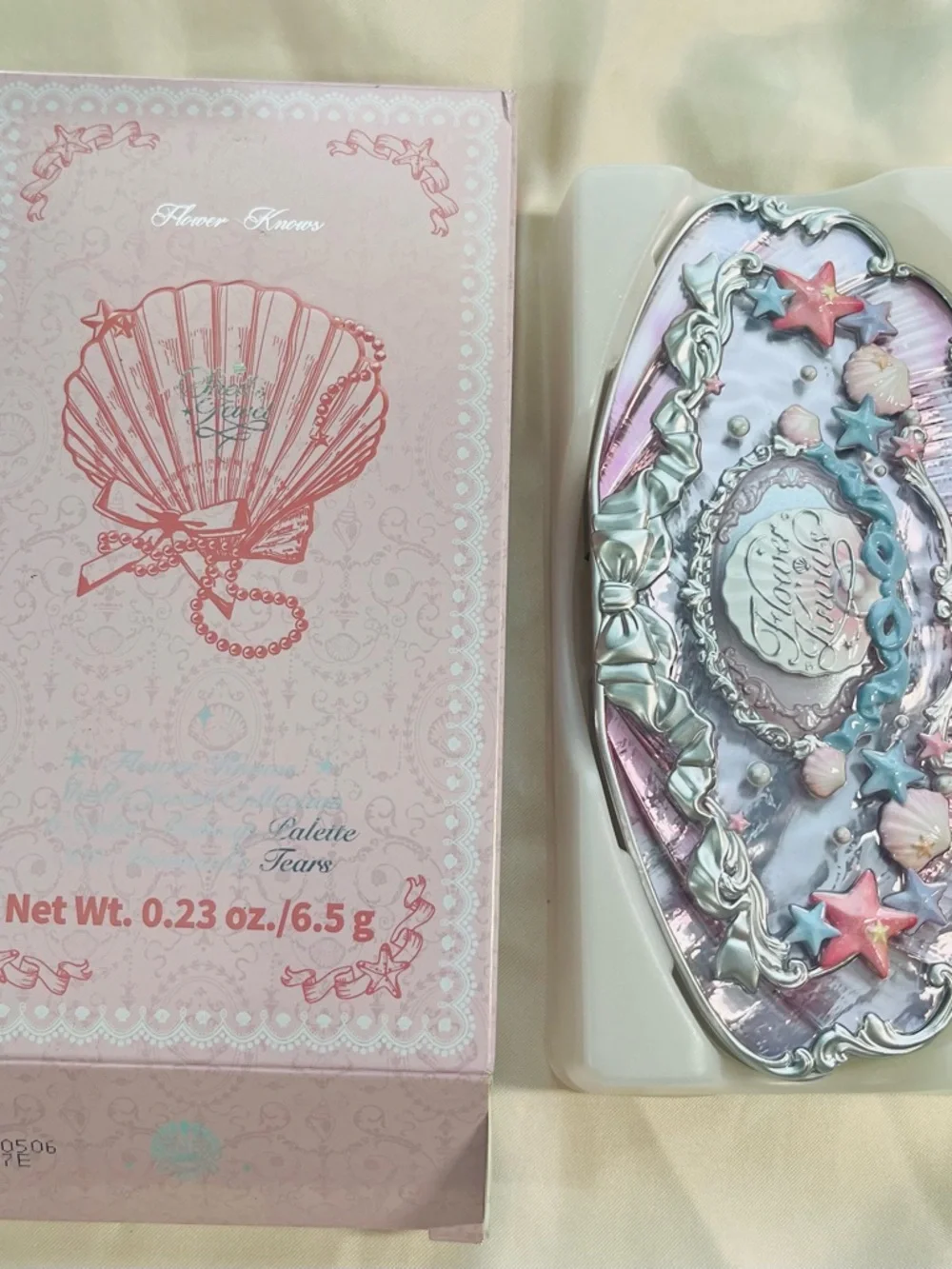 Flower Knows Shell’s Jewel 6 Color Makeup Palette & Gift Card - Mermaids Tears - Picture 2 of 12